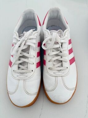 Adidas White & Pink Leather Gazelle Sneakers Size US 7
